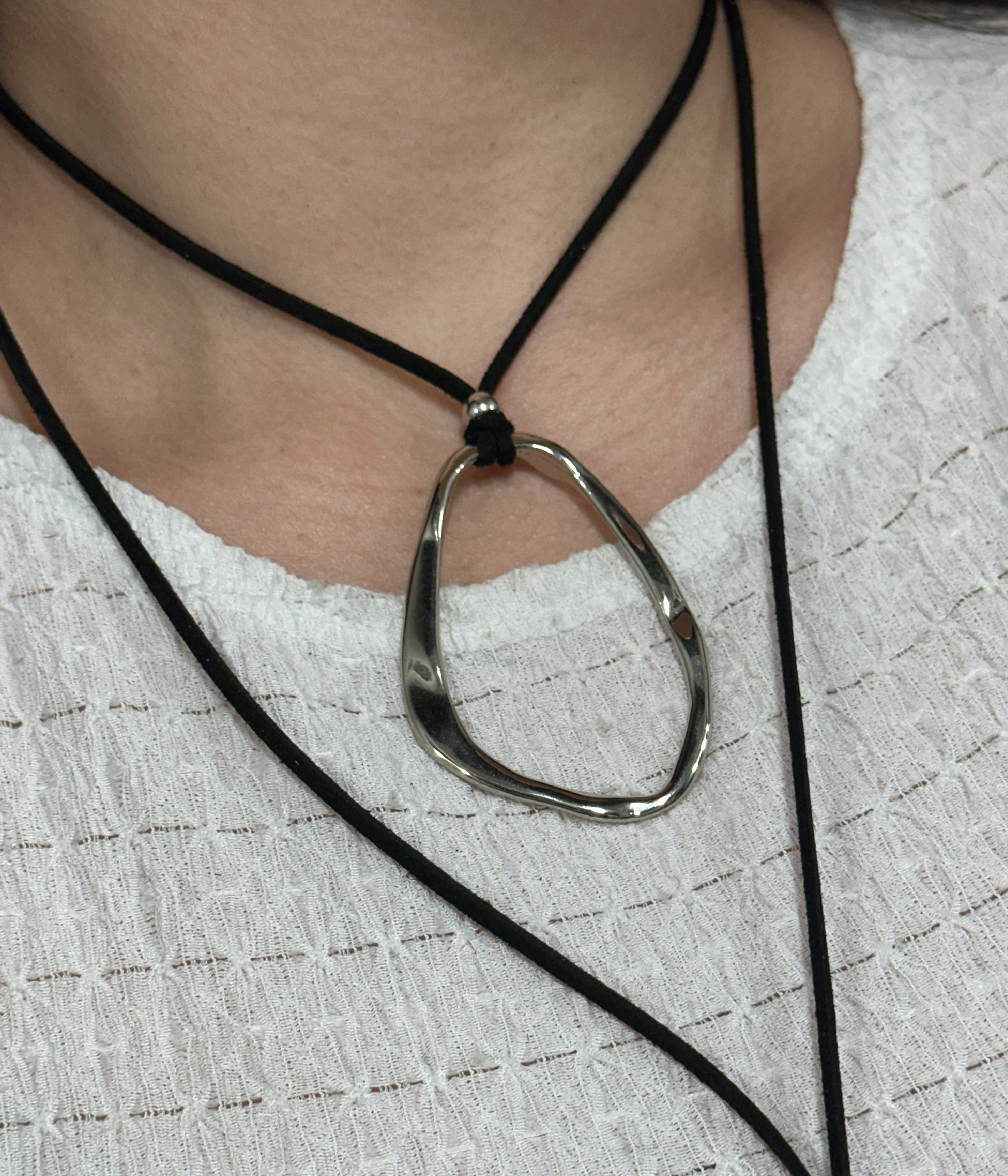 Collar Giu