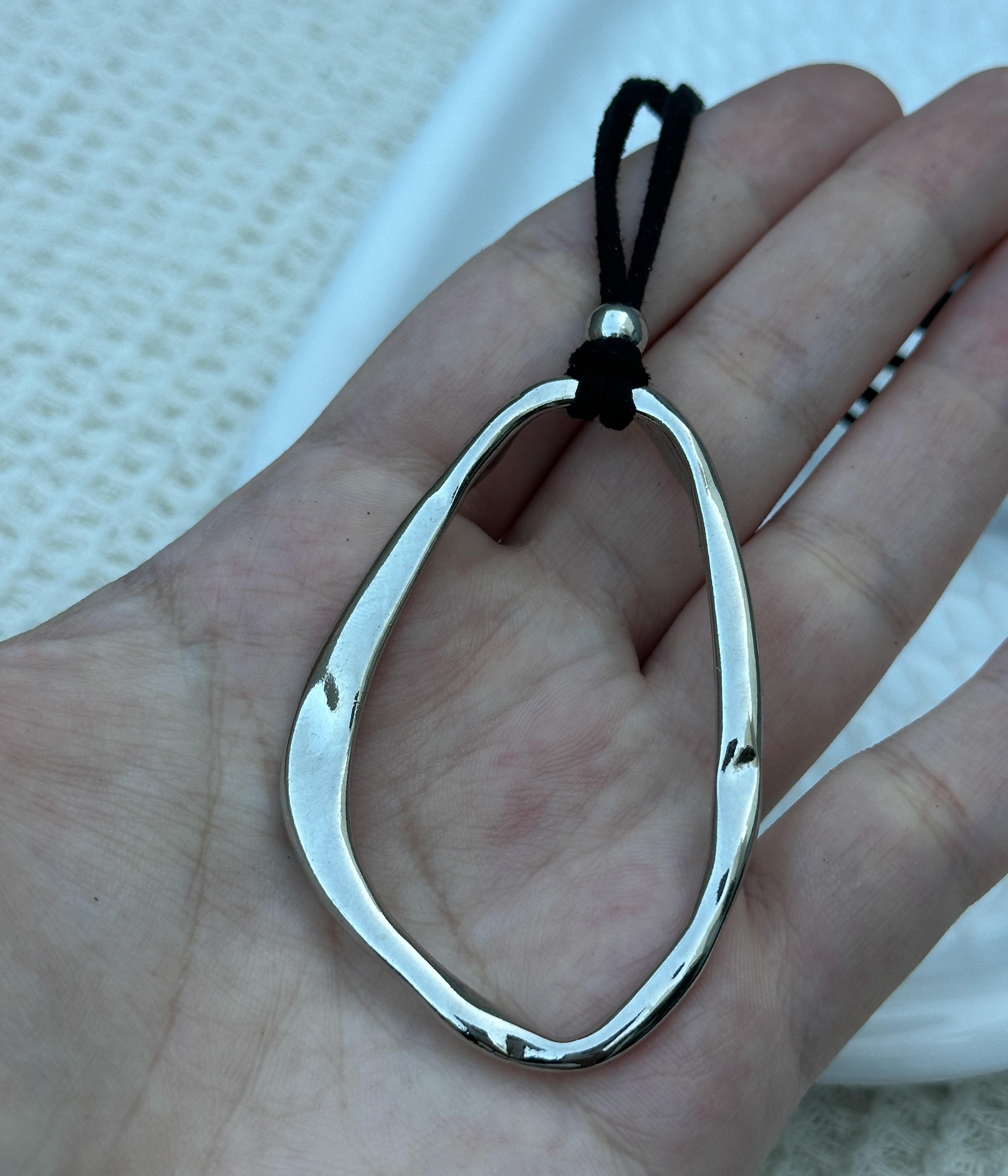 Collar Giu